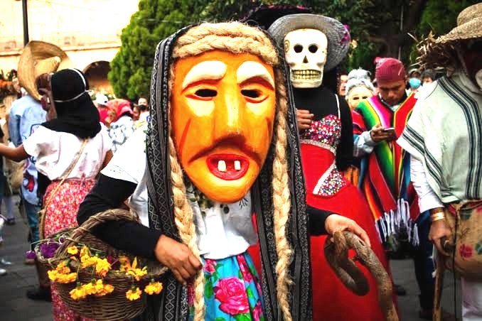 Máscara tradicional de Xantolo en la Huasteca